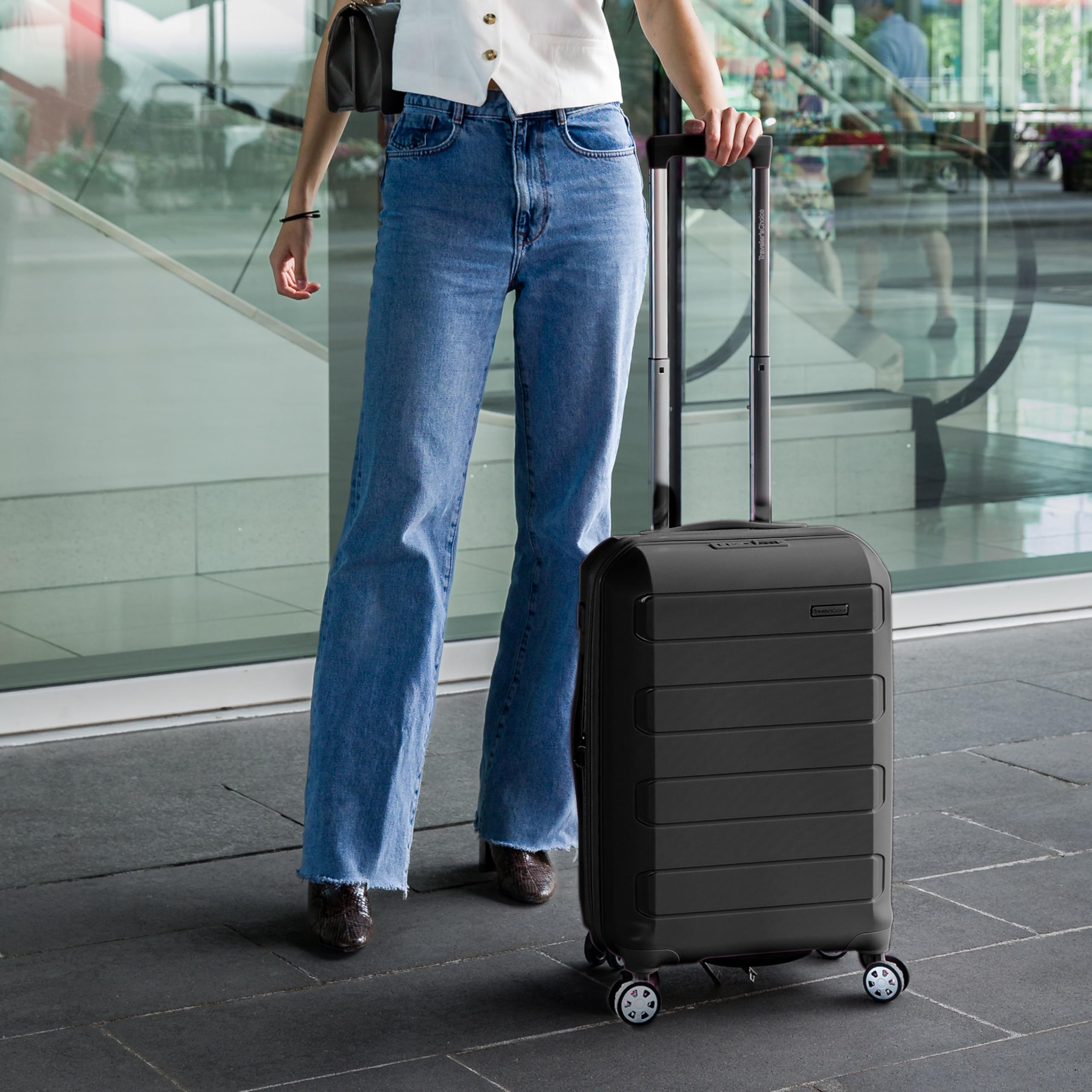 27" Expandable Hardside Luggage – Black